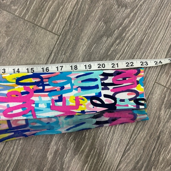 Ibkul Long Sleeve Zip Mock LIMITED EDITION SERIES AIMEE-HOT PINK/MULTI SPF 50 XS - Picture 10 of 10